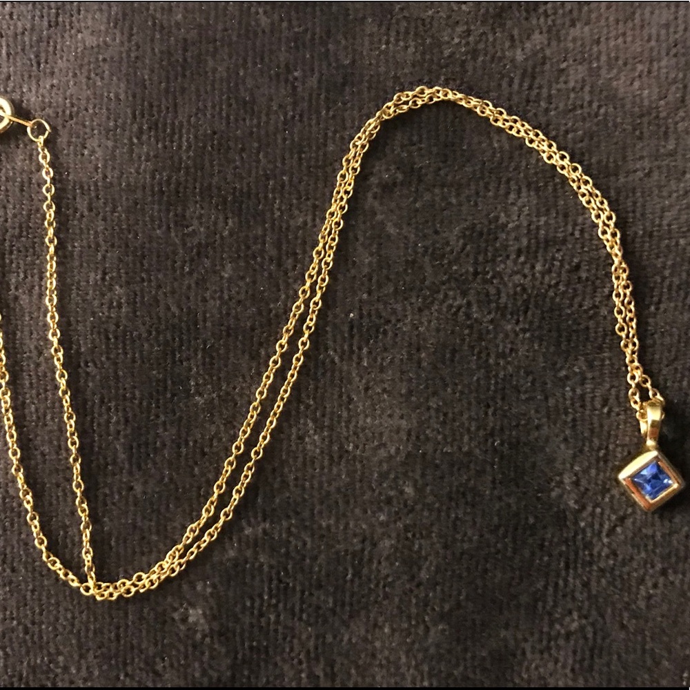 Blue topaz pendant necklace